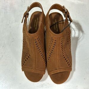 Liz Claiborne Peep Toe Brown Wedges With Eyelets